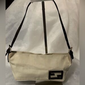 Extremely RARE 🤎Vintage Fendi mini tan